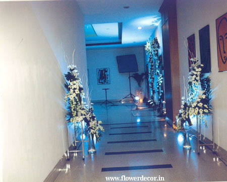 Passage Floral Decor for Ring Ceramony